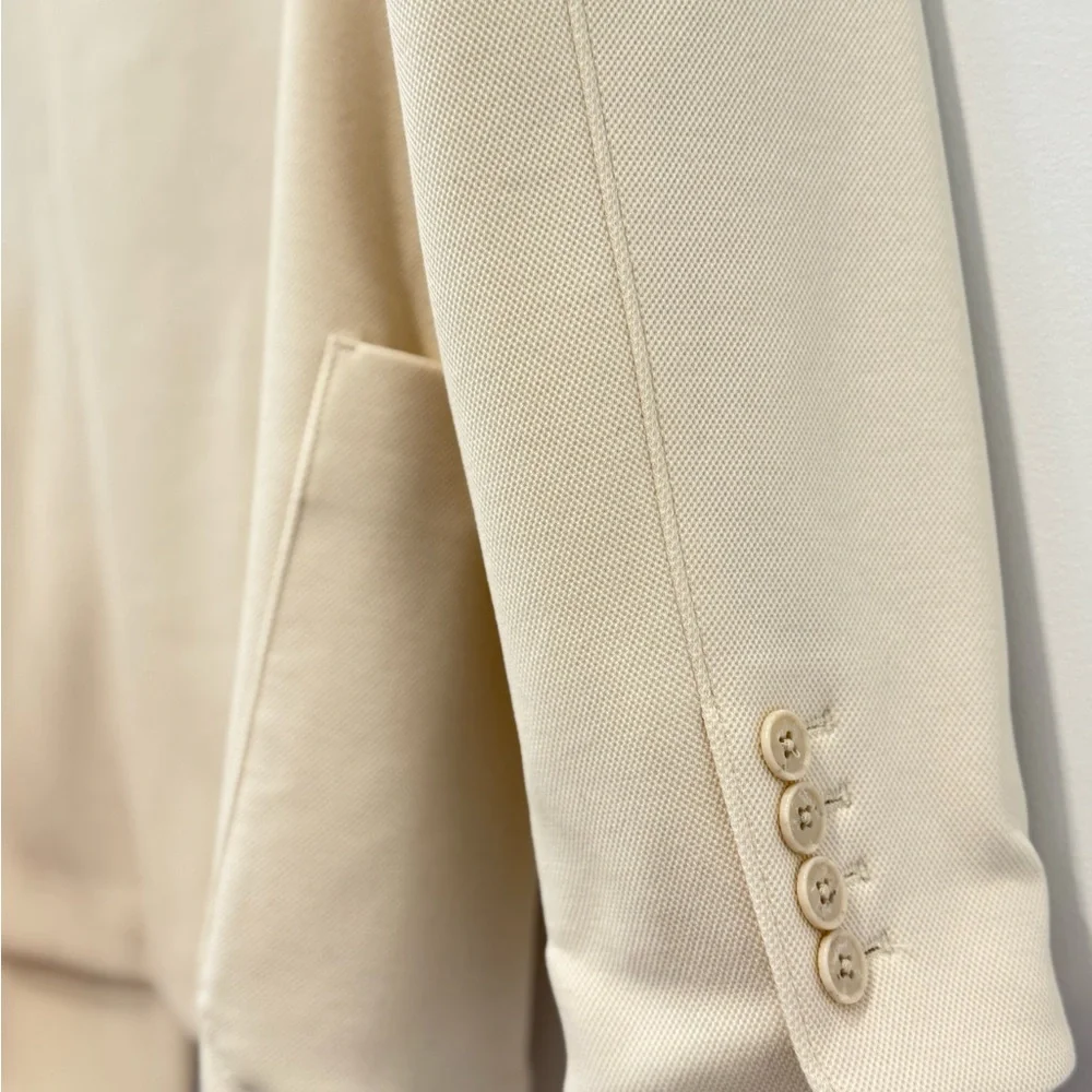 Banana Republic versatile cream women's unstructured thick knit blazer. Size 8 - Picture 3 of 3
